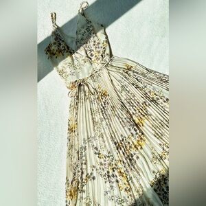 Aritzia | Wilfred Beaune Pleated Wrap Midi Dress - Misted Yellow Floral